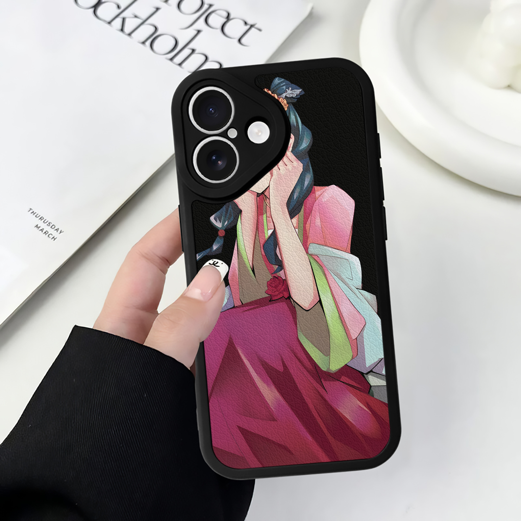 （画像用） 薬屋のひとりごと The Apothecary Diaries 【iPhone 16シリーズ対応】シリコンスマホケース（レザー調） 材質：シリコン